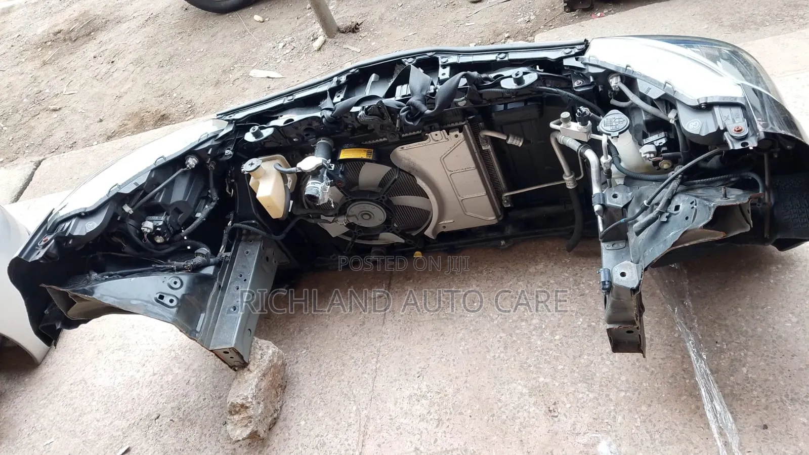 Nose Cut Toyota Vitz Ksp130 Letter G8