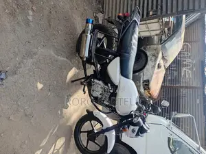 Bajaj Boxer 150 UG 2021 White