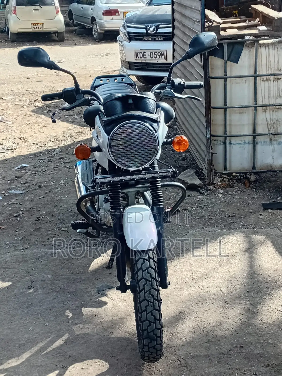 Bajaj Boxer 150 UG 2021 White
