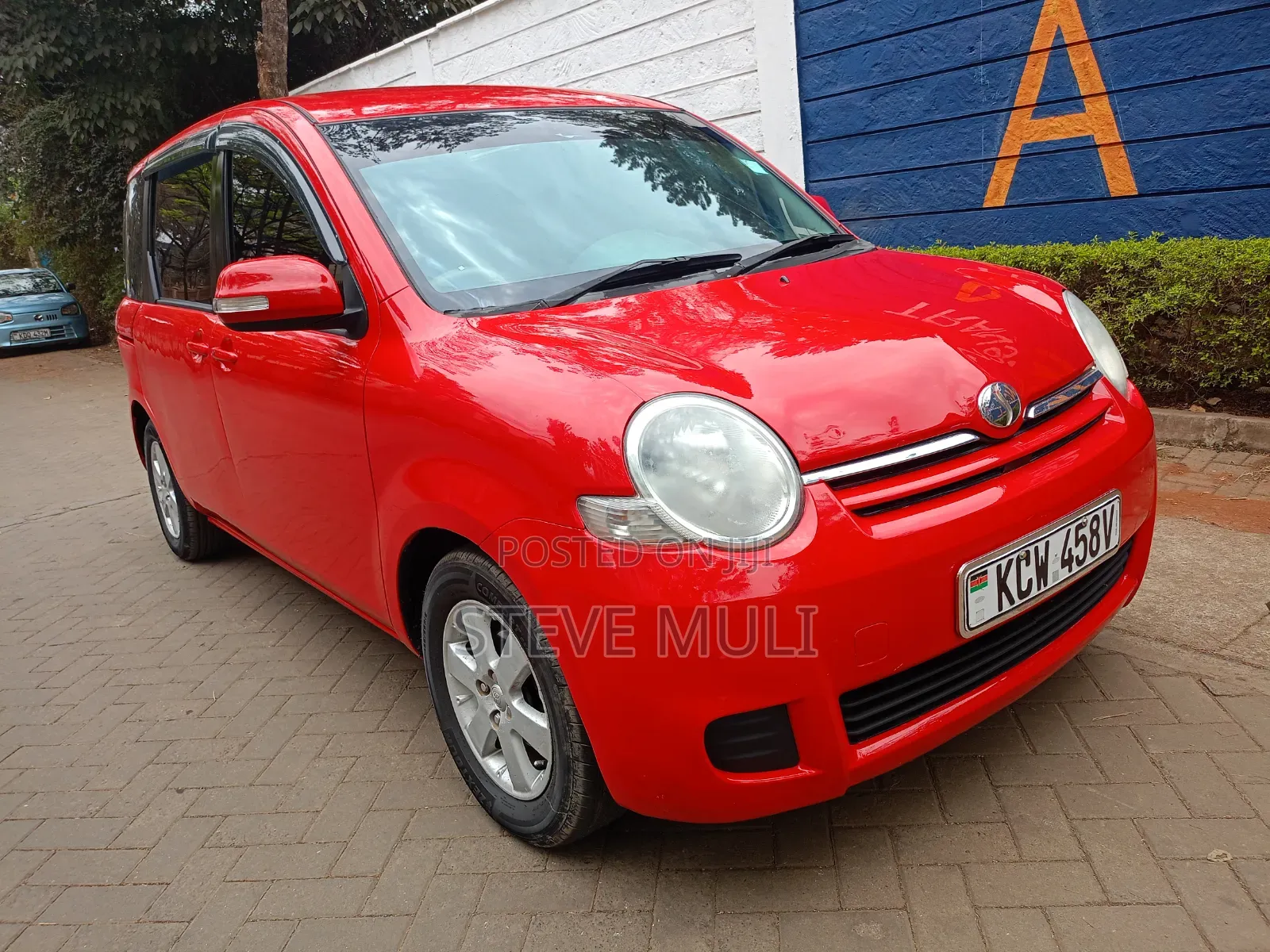 Toyota Sienta 1.5 FWD 2012 Red