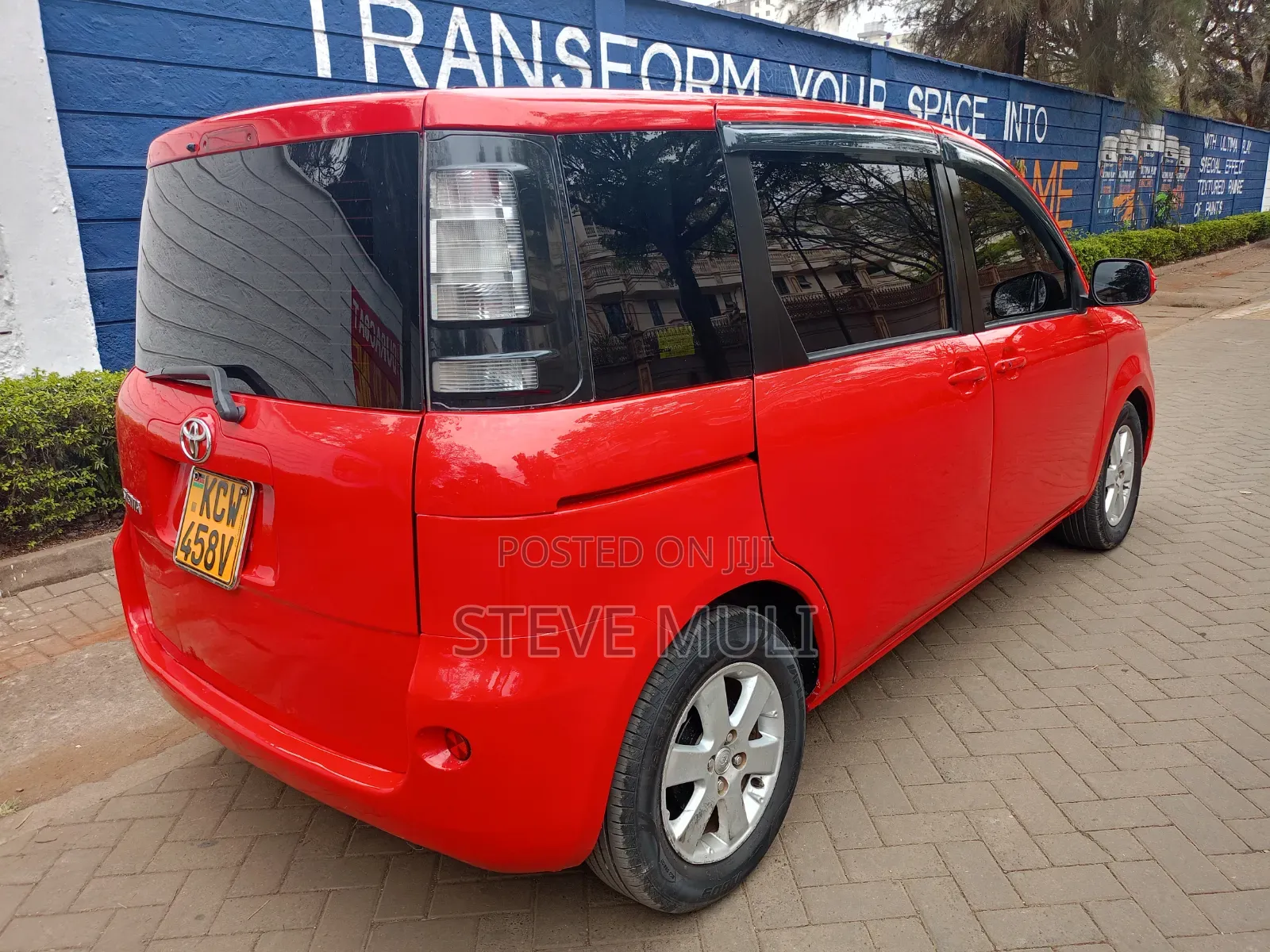 Toyota Sienta 1.5 FWD 2012 Red