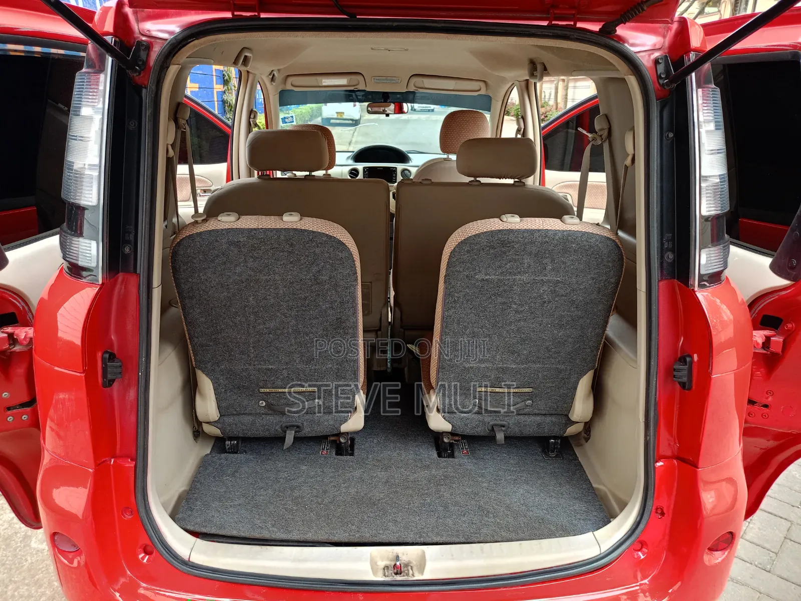 Toyota Sienta 1.5 FWD 2012 Red
