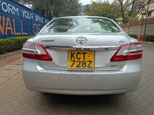 Toyota Premio 1.8 FWD 2012 Silver