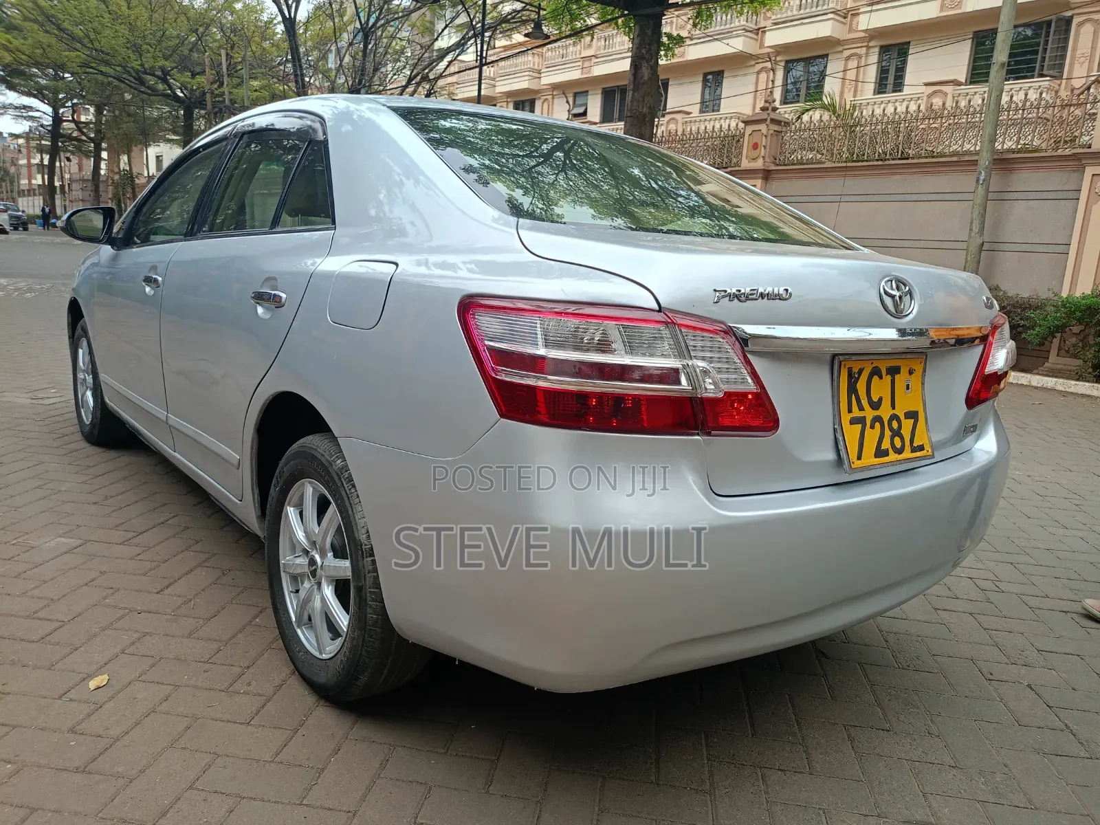 Toyota Premio 1.8 FWD 2012 Silver