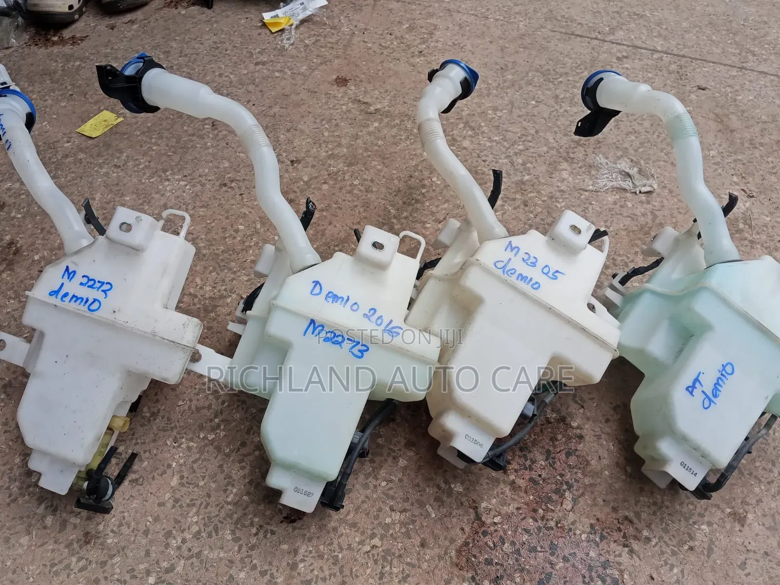 Washer Tank Mazda Demio 2015