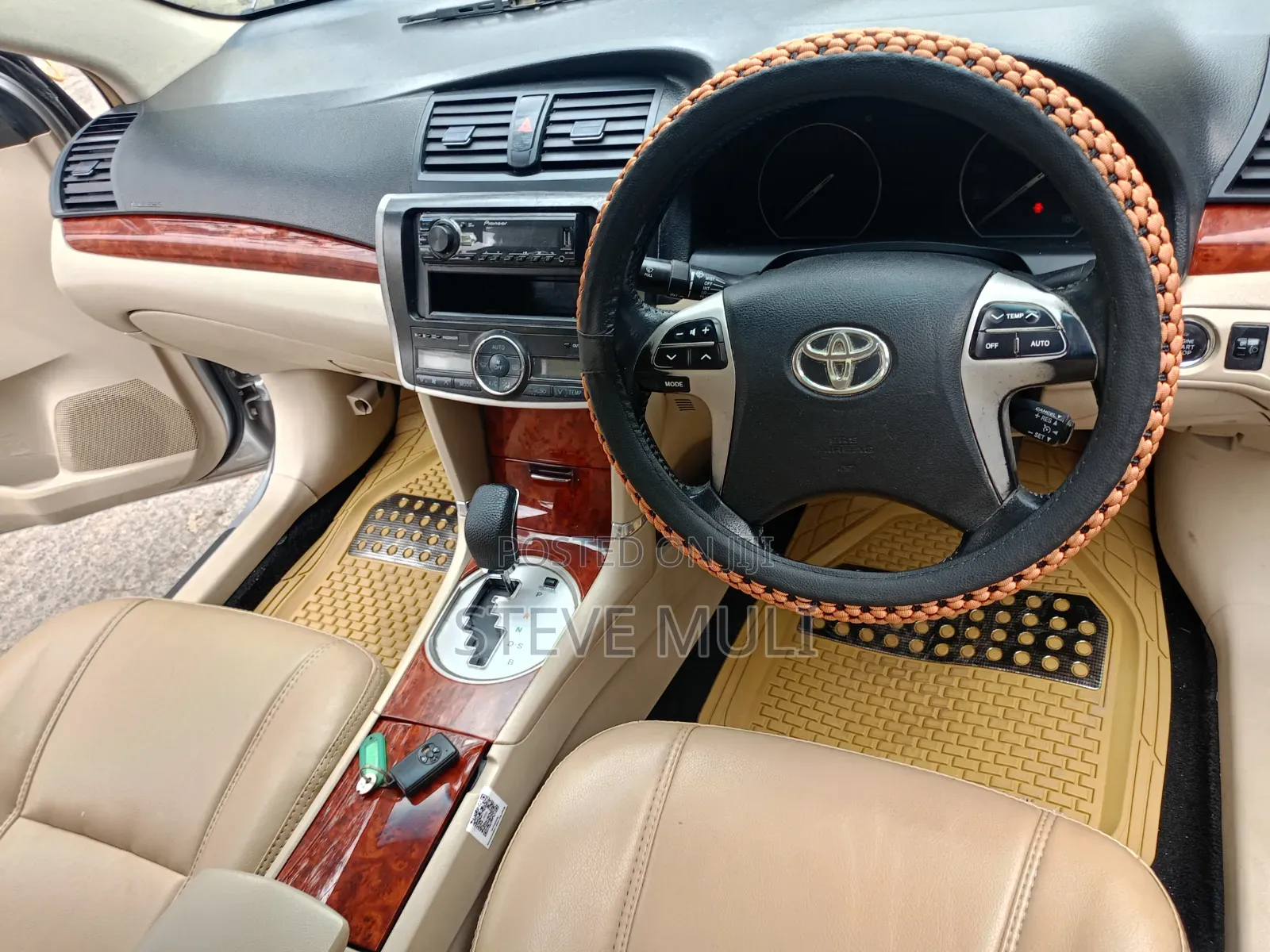 Toyota Premio 1.8 FWD 2012 Silver