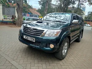 Toyota Hilux 2011 Green