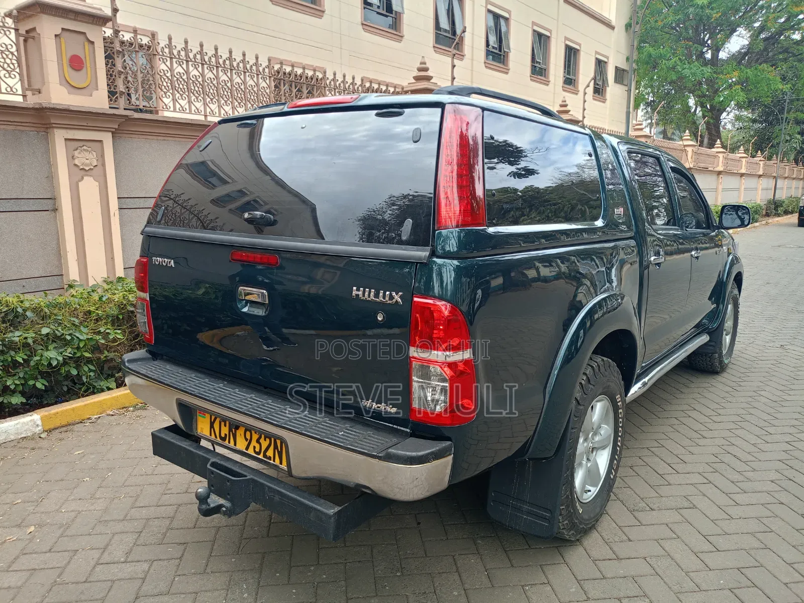 Toyota Hilux 2011 Green
