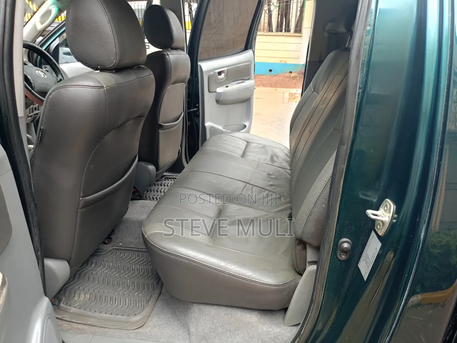 Toyota Hilux 2011 Green
