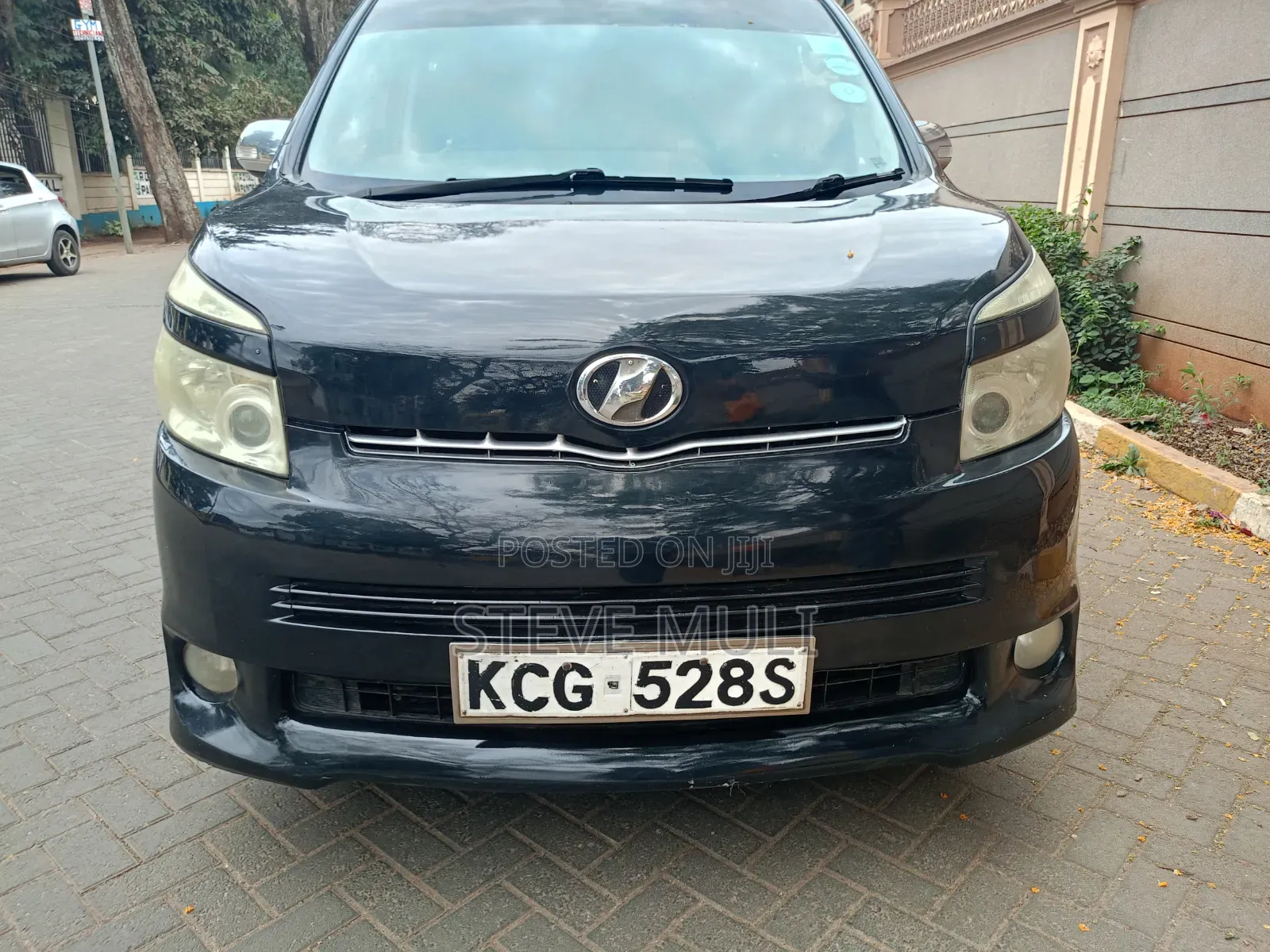Toyota Voxy X L Edition 2WD 8-Seater 2009 Black