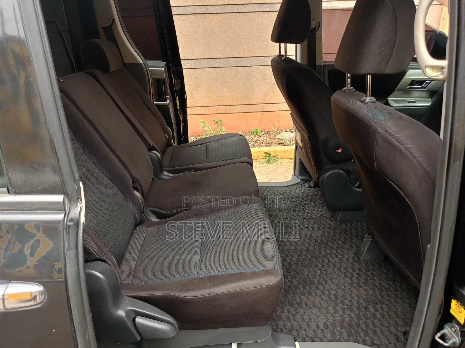 Toyota Voxy X L Edition 2WD 8-Seater 2009 Black