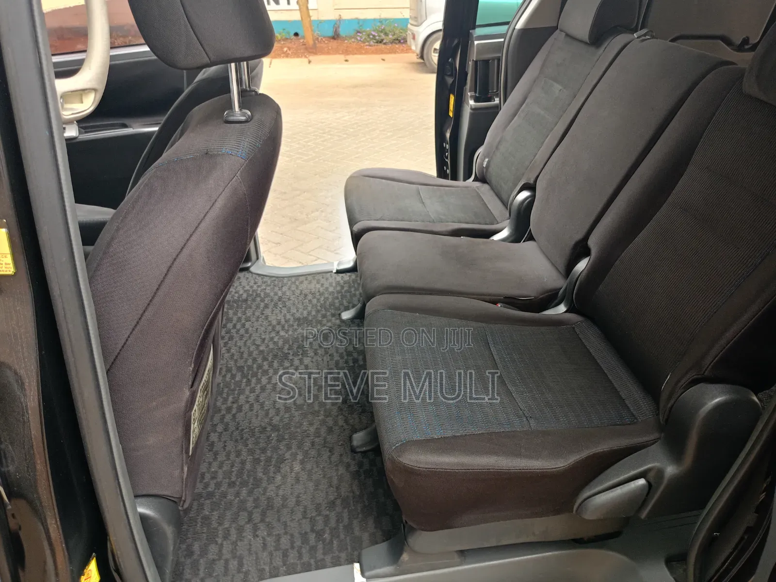 Toyota Voxy X L Edition 2WD 8-Seater 2009 Black