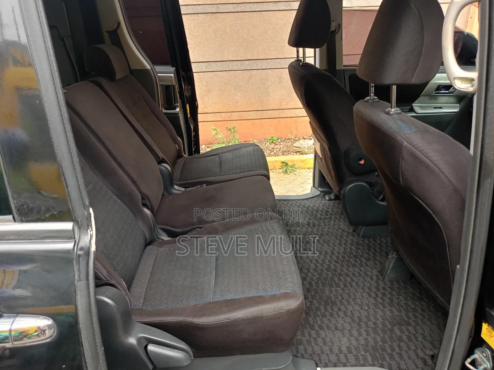 Toyota Voxy X L Edition 2WD 8-Seater 2009 Black