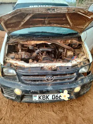 Toyota TownAce 2002 White