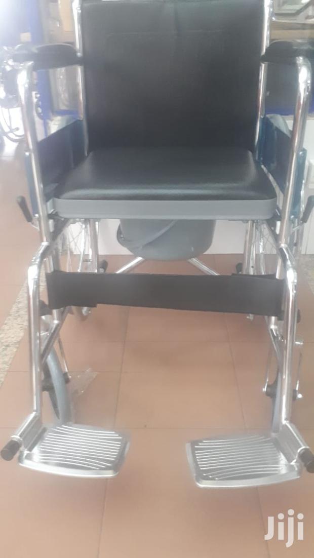 Standard Wheel Chair With Commode - thumbnail 4