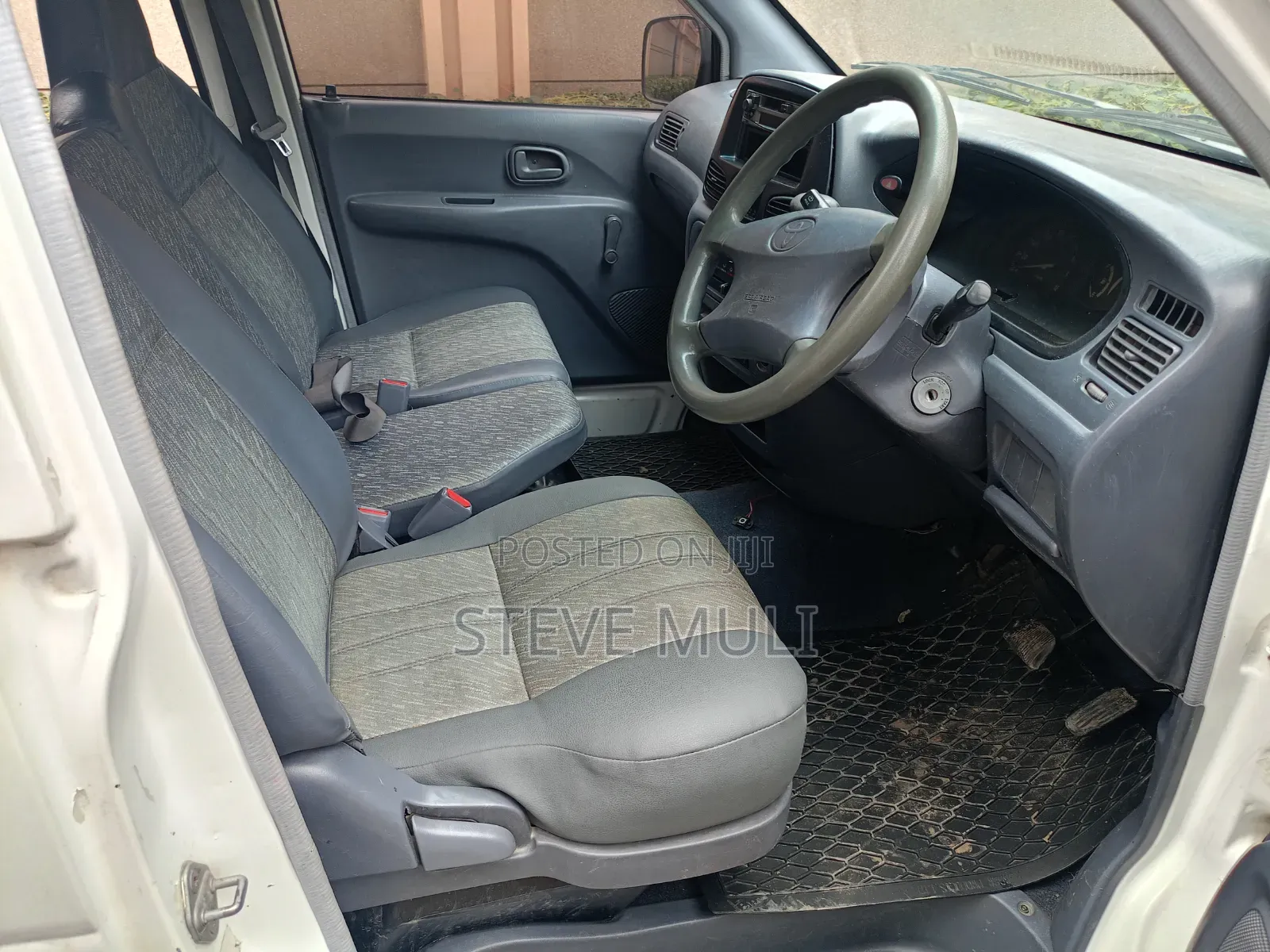 Toyota TownAce 2004 White