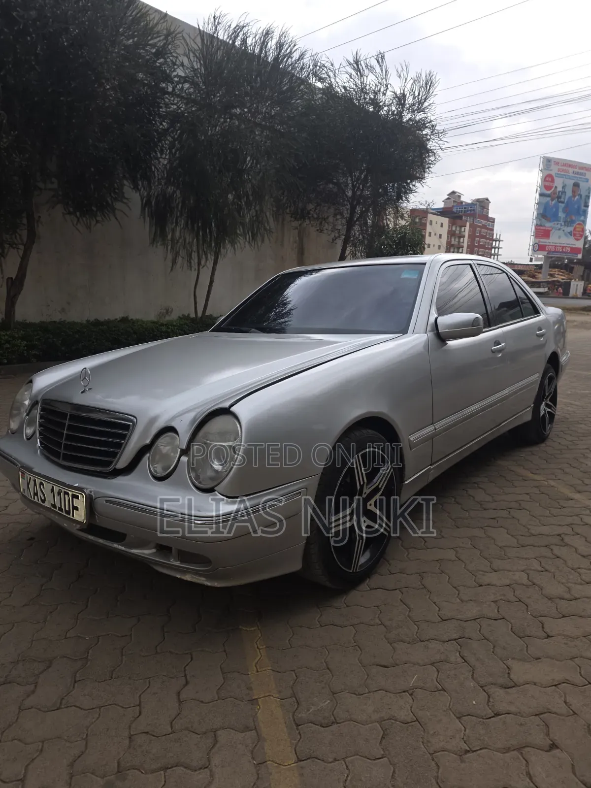 Mercedes-Benz E200 1998 Silver