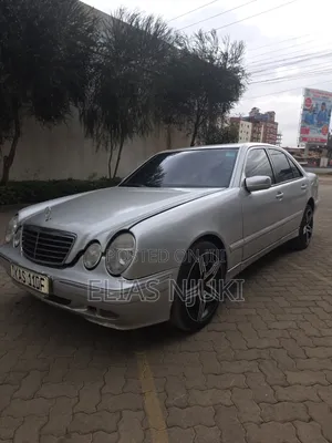 Mercedes-Benz E200 1998 Silver