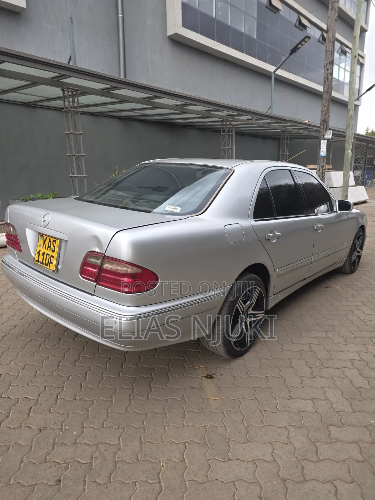 Mercedes-Benz E200 1998 Silver