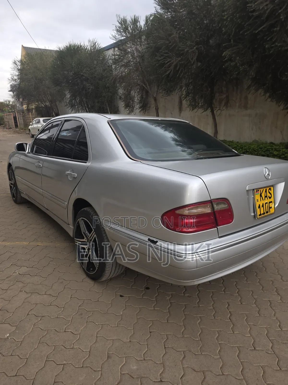 Mercedes-Benz E200 1998 Silver