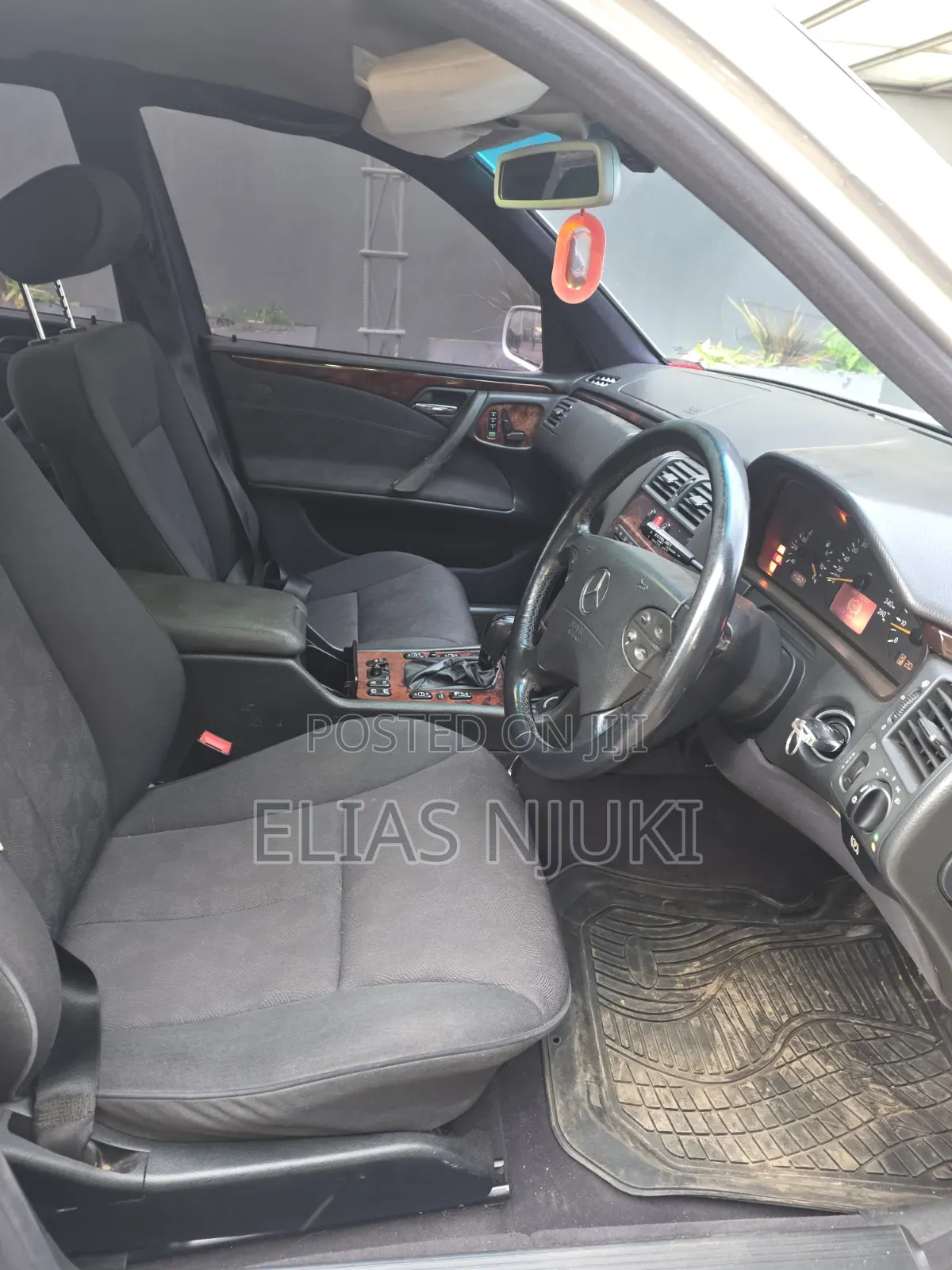 Mercedes-Benz E200 1998 Silver