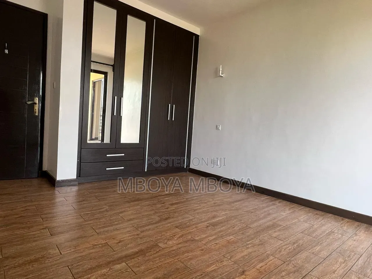 3bdrm Apartment in Parklands/Highridge for sale