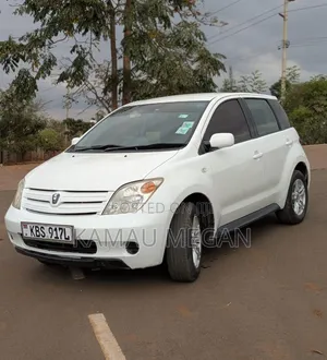 Toyota IST 2006 White