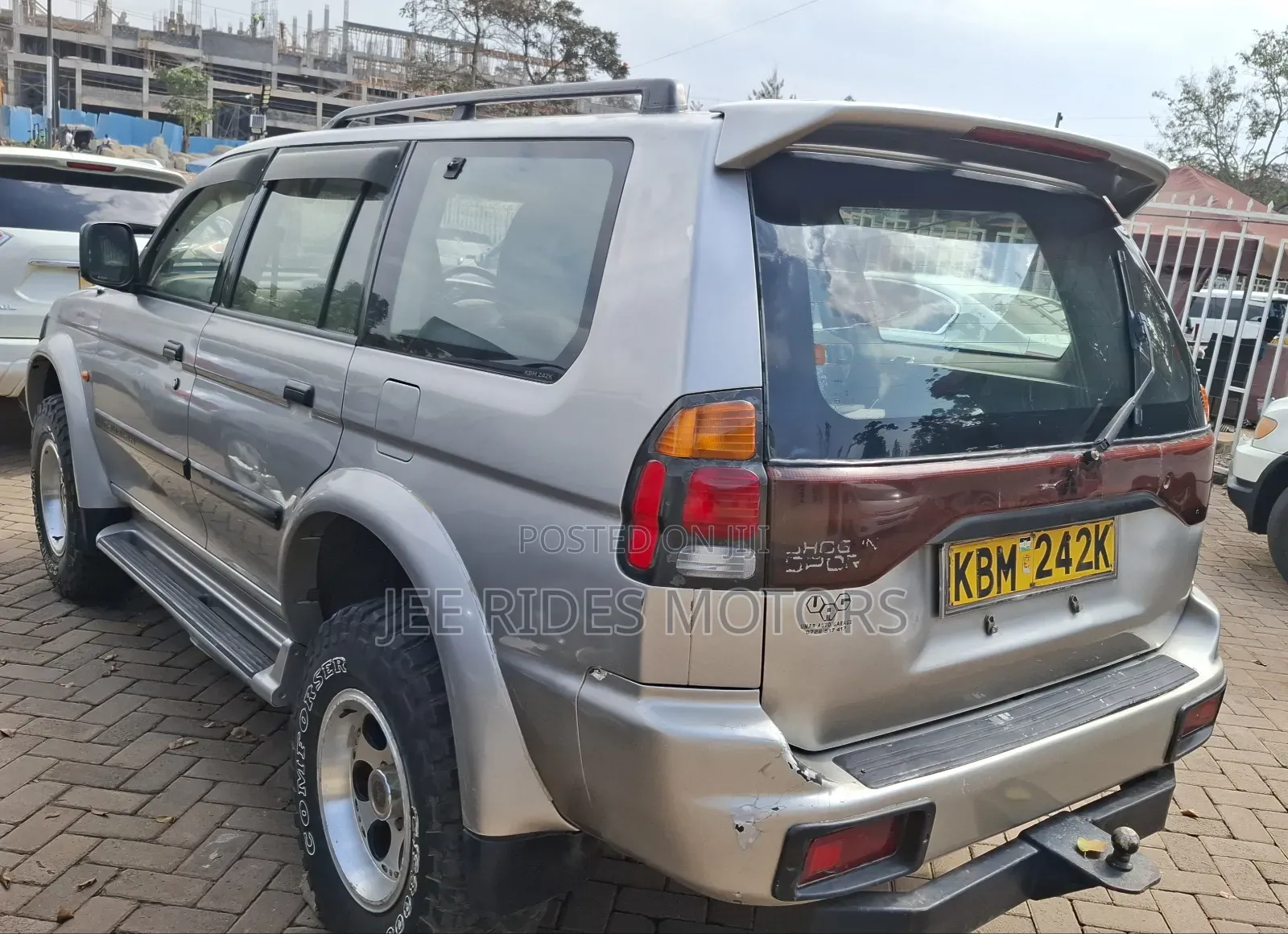 Mitsubishi Pajero 2004 Silver