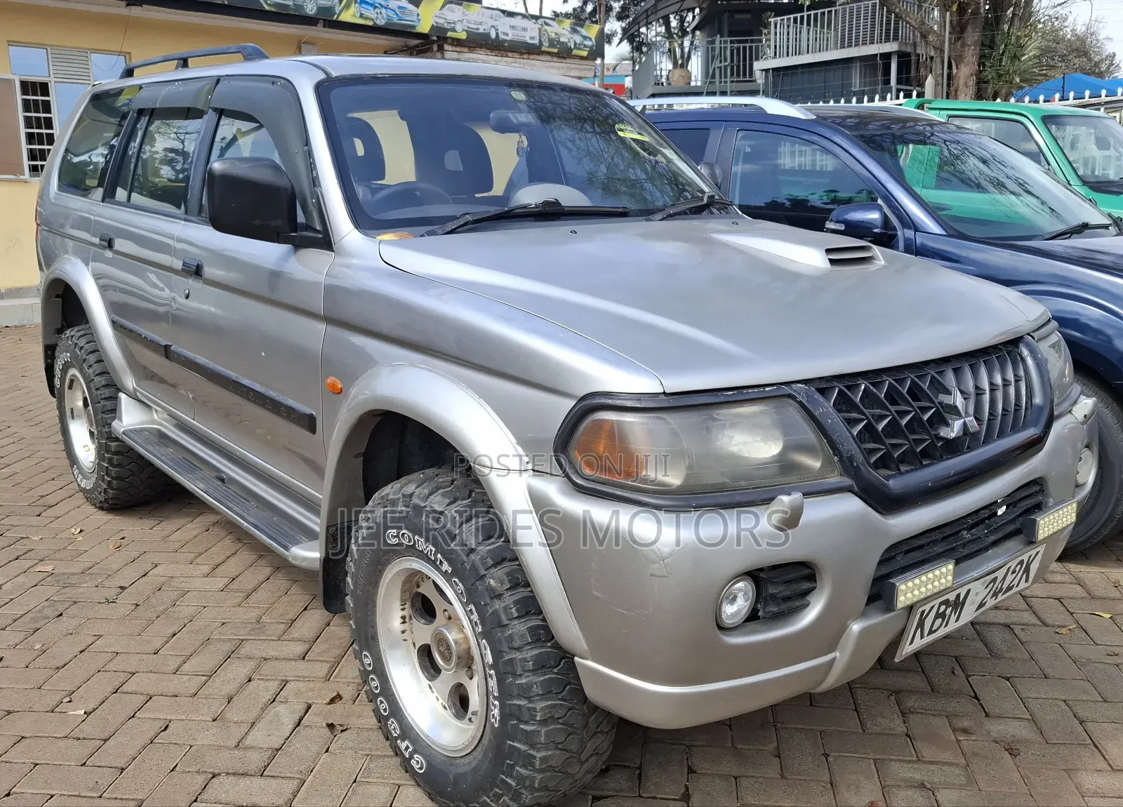 Mitsubishi Pajero 2004 Silver