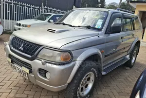 Mitsubishi Pajero 2004 Silver