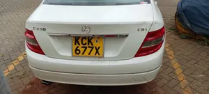 Mercedes-Benz C200 2010 White
