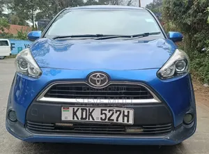 Toyota Sienta 1.5 FWD 2016 Blue