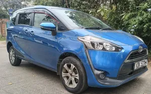 Toyota Sienta 1.5 FWD 2016 Blue