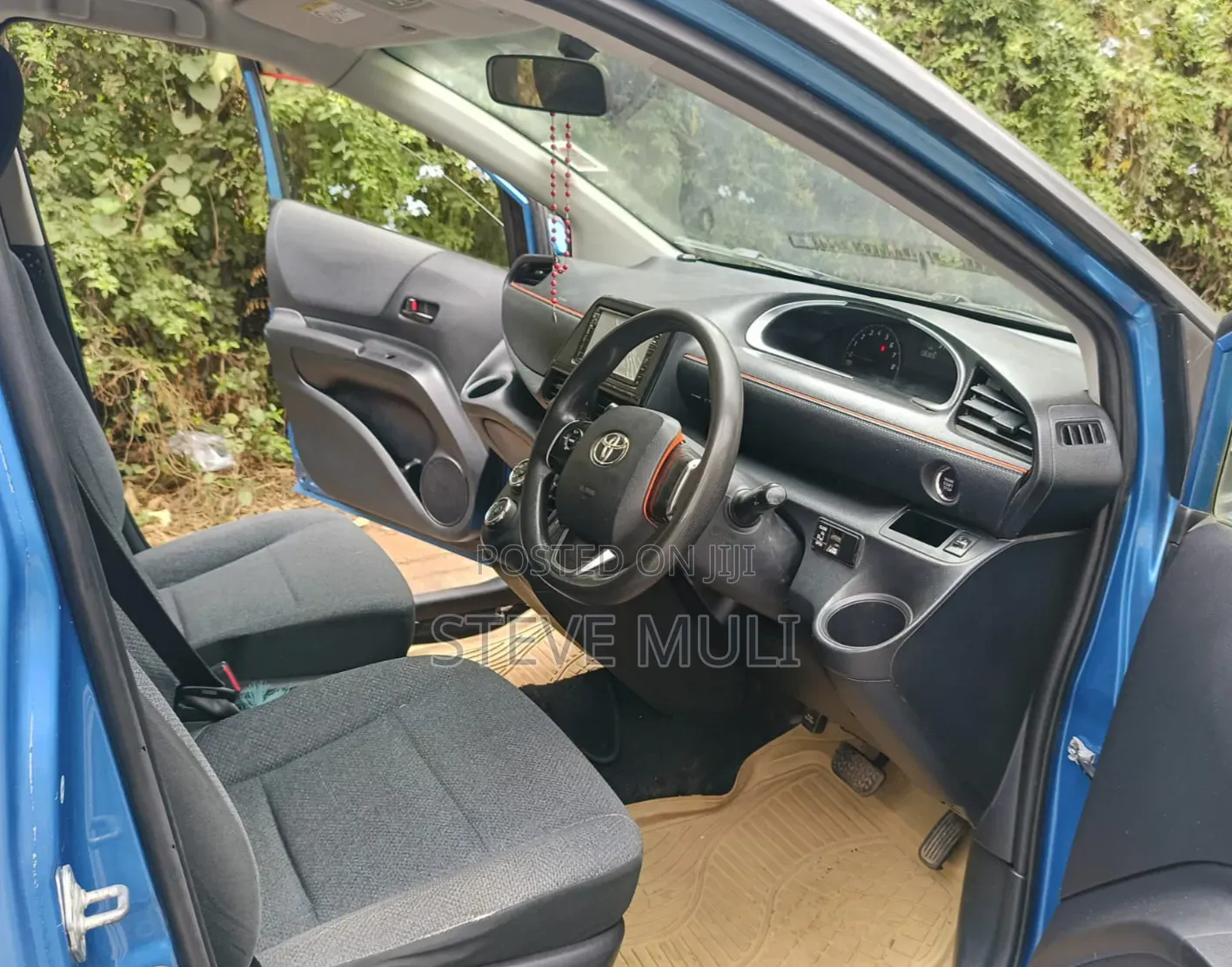 Toyota Sienta 1.5 FWD 2016 Blue