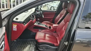Porsche Macan Base 2019 Gray