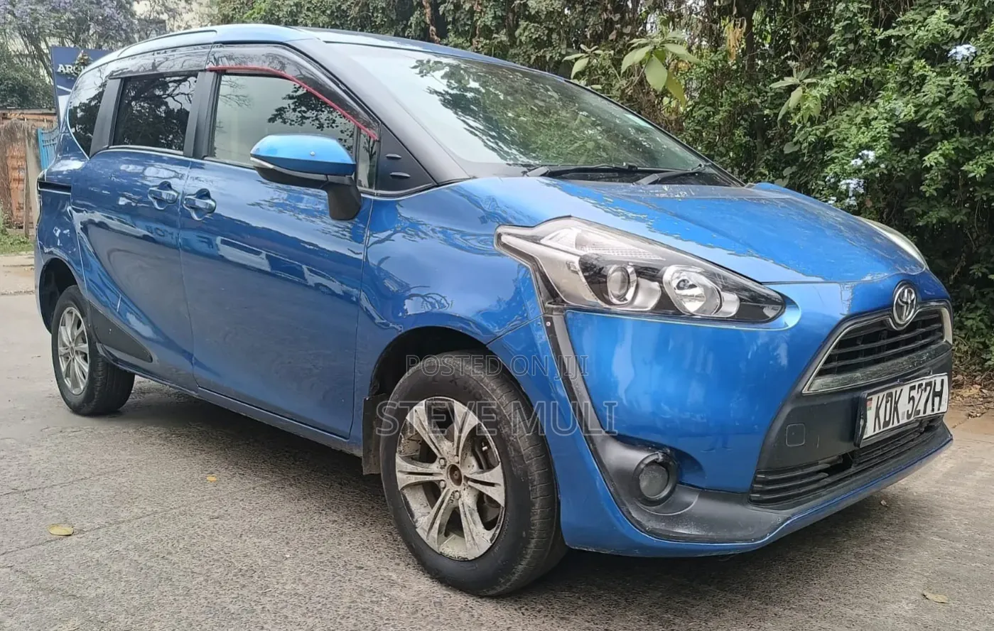 Toyota Sienta 1.5 FWD 2016 Blue