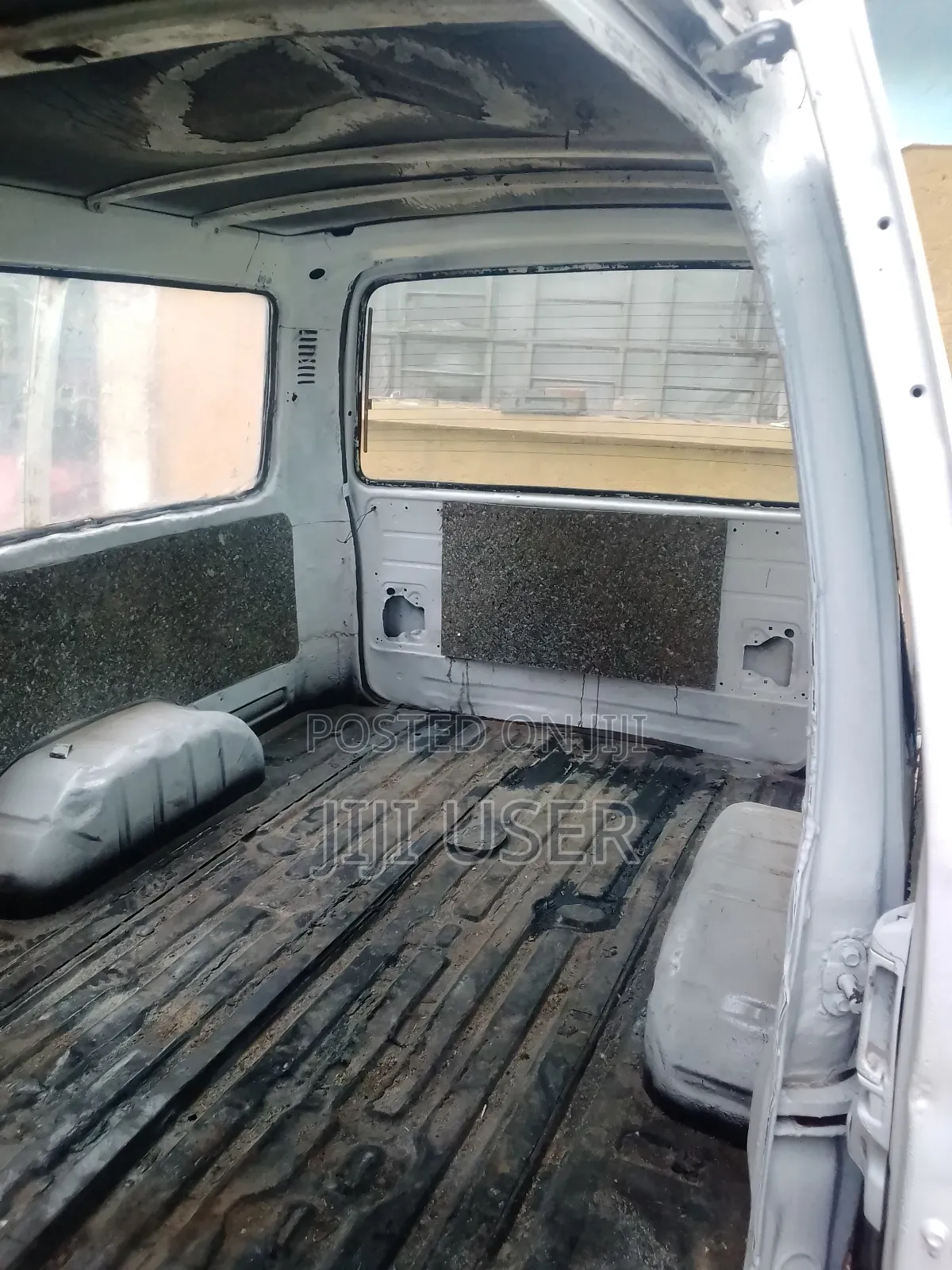 Toyota HiAce 1999 White