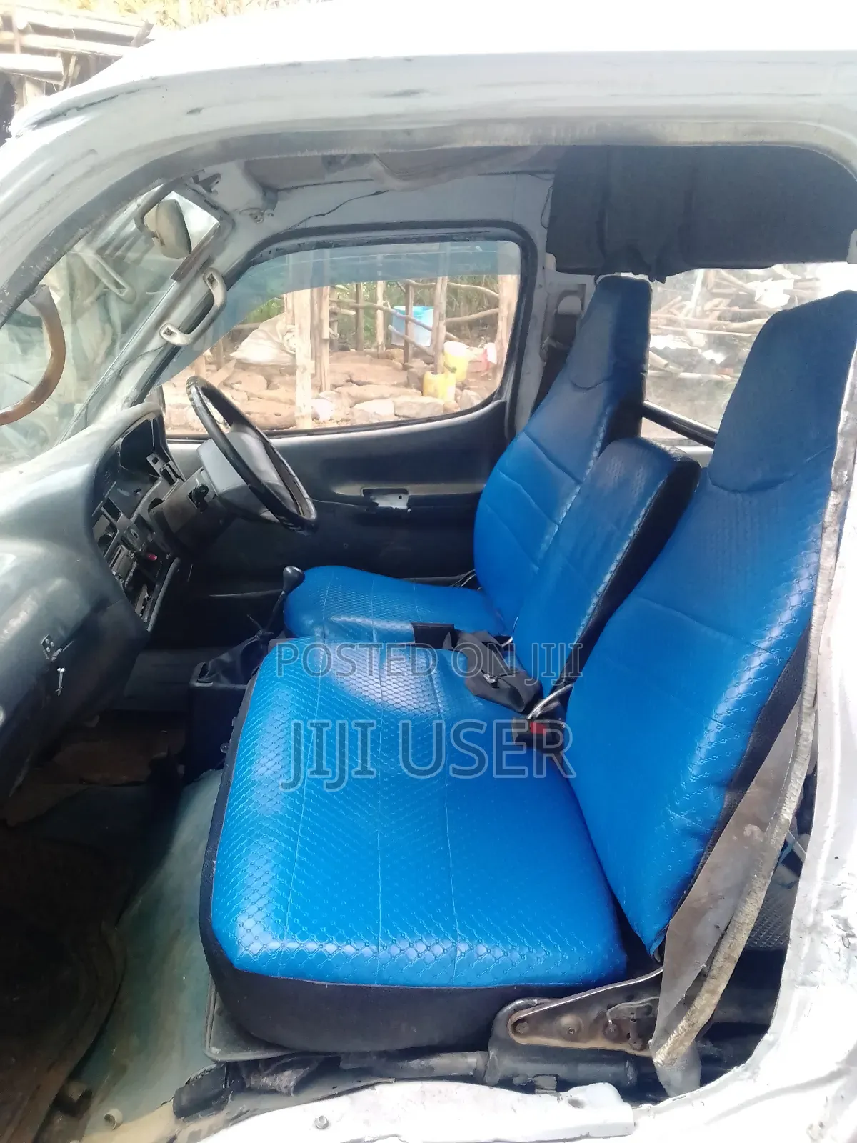 Toyota HiAce 1999 White