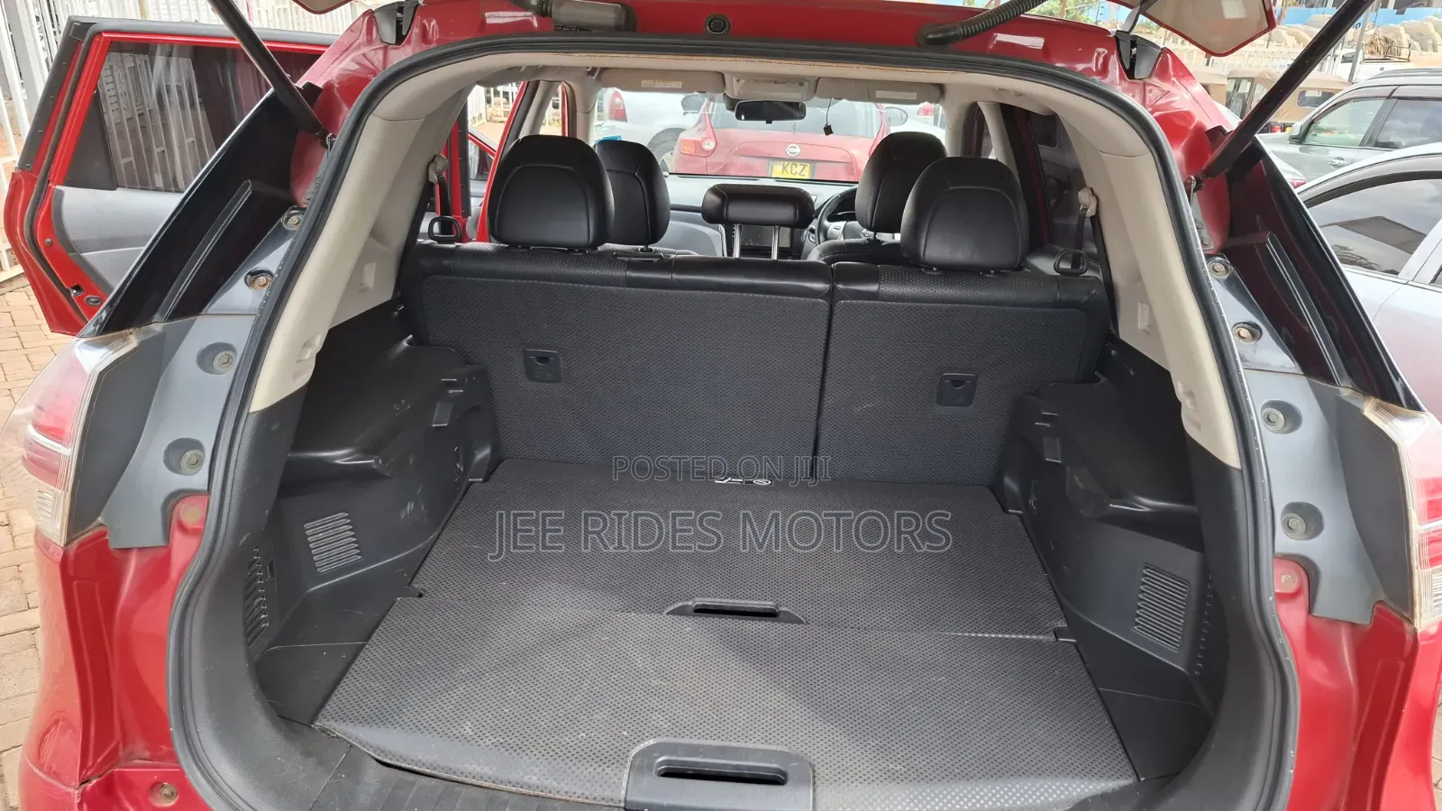 Nissan X-Trail 2.0 Petrol AWD 2014 Red