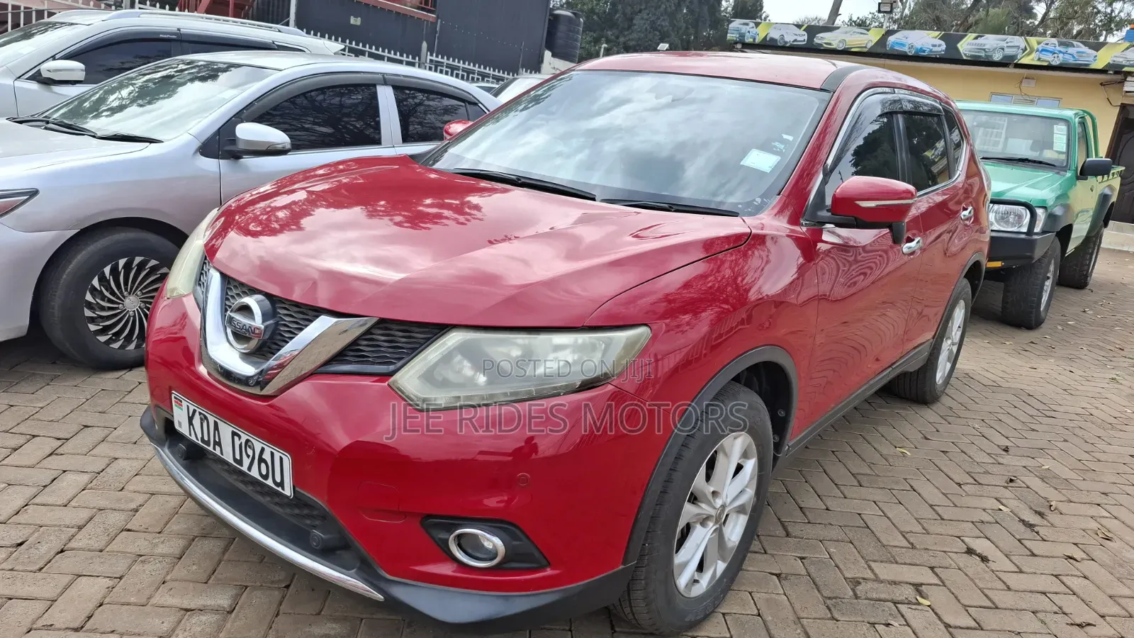 Nissan X-Trail 2.0 Petrol AWD 2014 Red