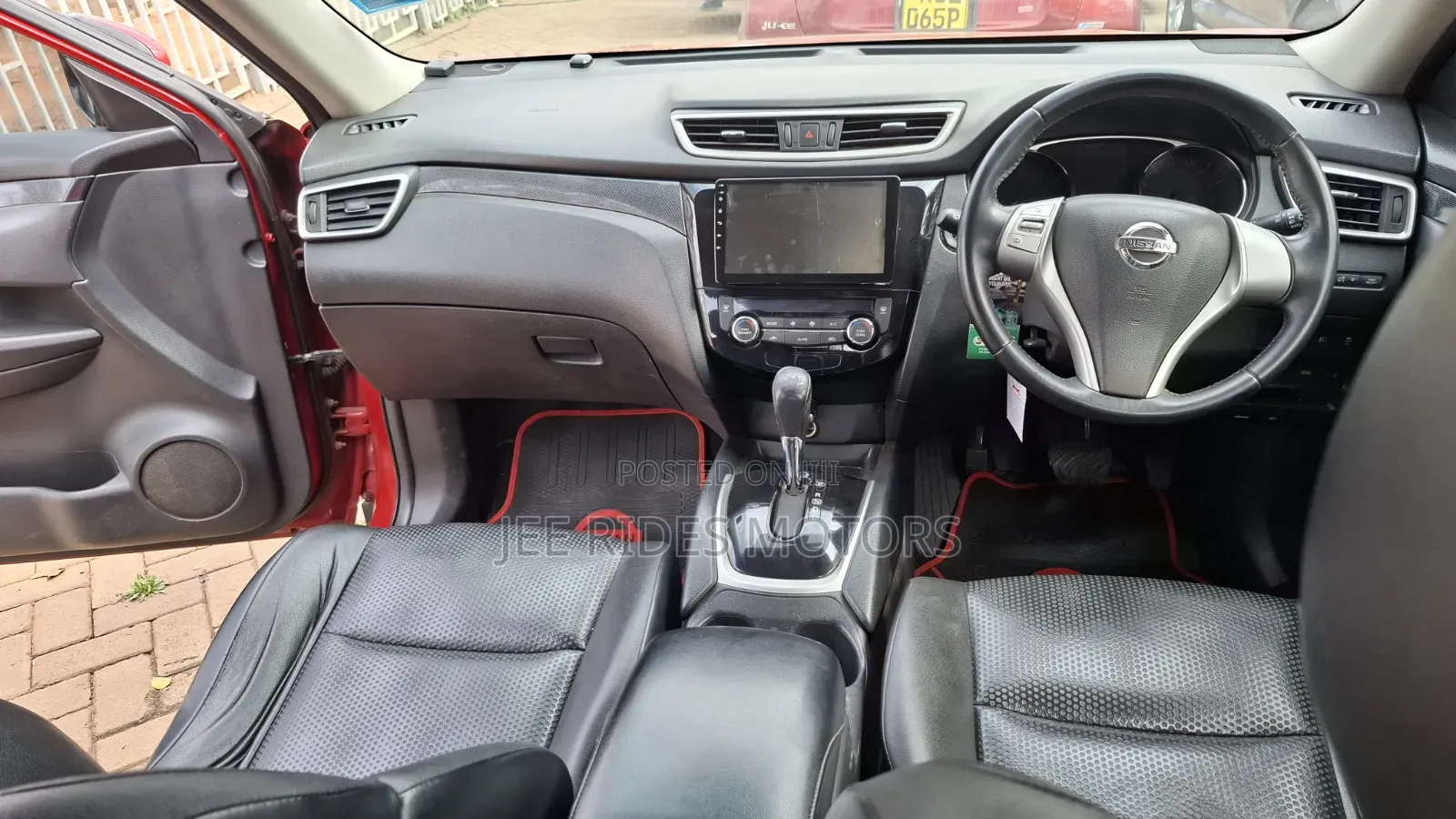Nissan X-Trail 2.0 Petrol AWD 2014 Red