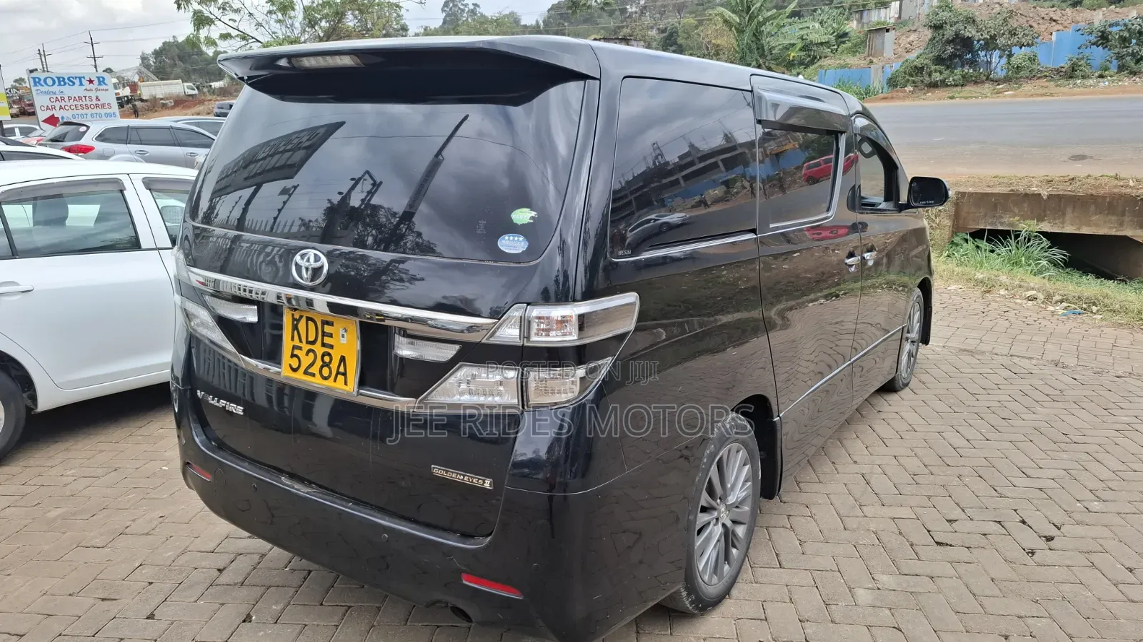 Toyota Vellfire Z Golden Eyes 2.4 FWD 7-Seater 2014 Black
