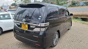 Toyota Vellfire Z Golden Eyes 2.4 FWD 7-Seater 2014 Black