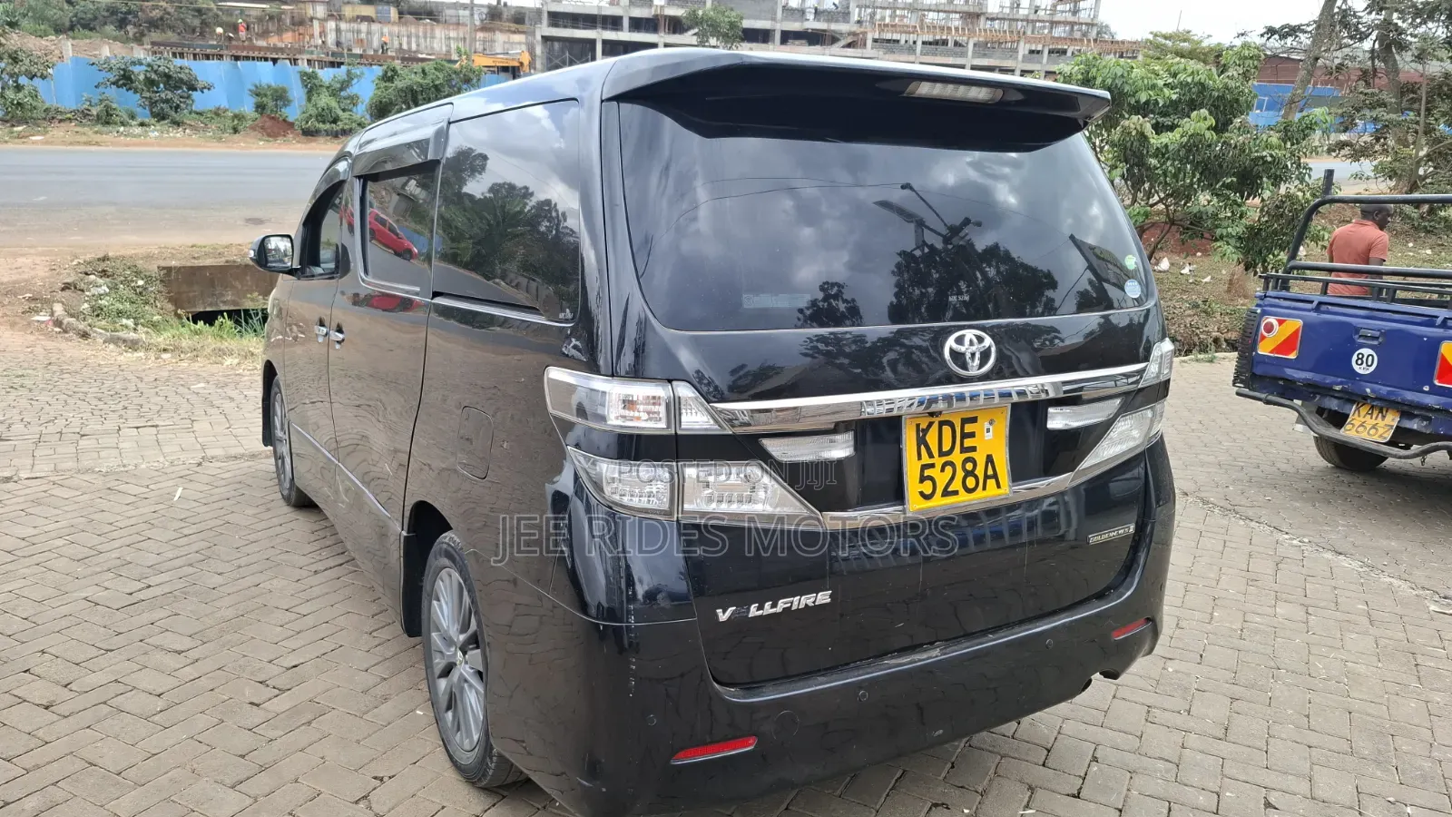 Toyota Vellfire Z Golden Eyes 2.4 FWD 7-Seater 2014 Black