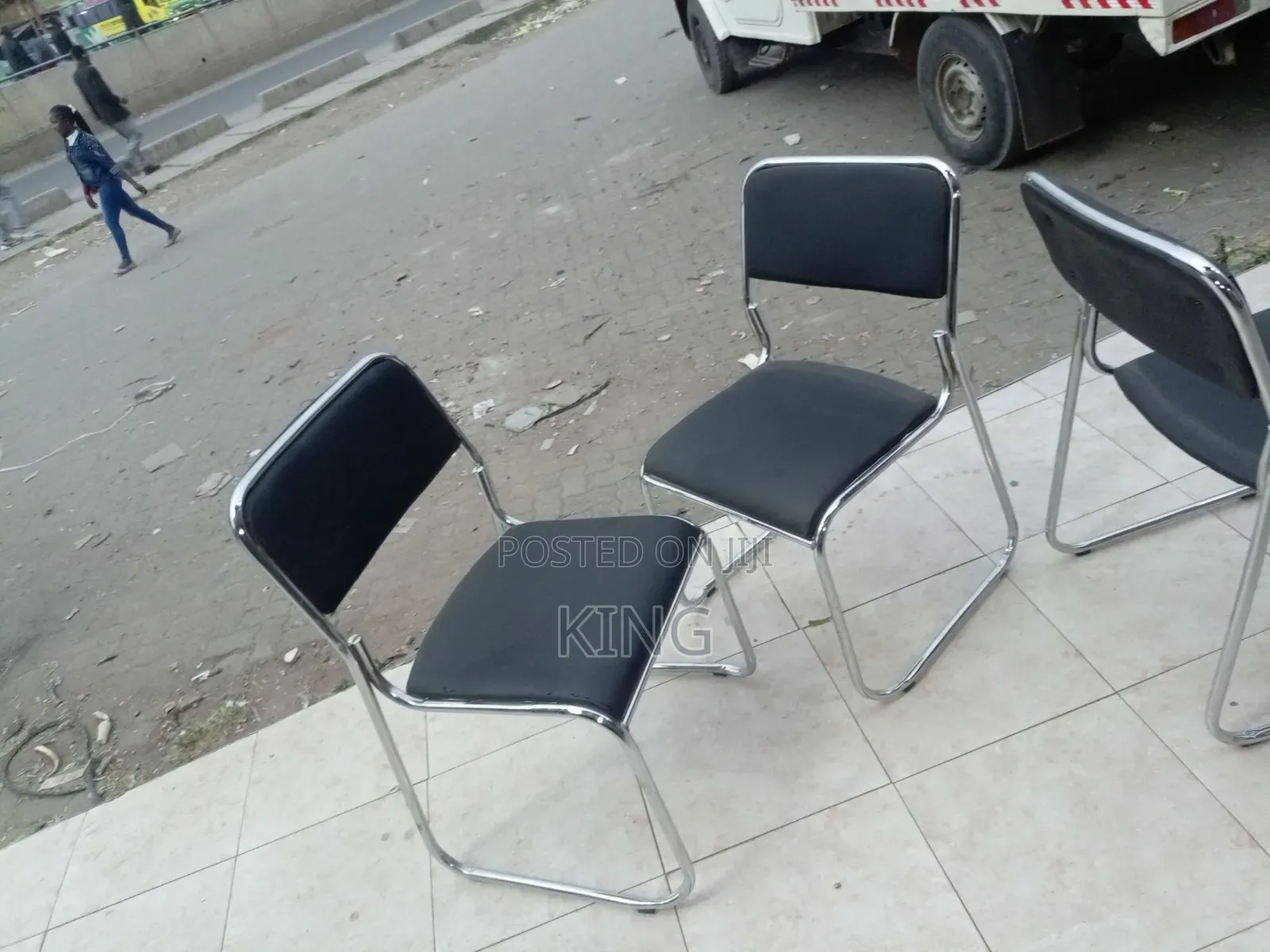 Chrome Reg Standing -Modern Office Chair