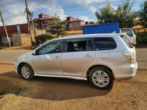 Toyota Corolla Fielder 1.5 Petrol FWD 2011 Silver