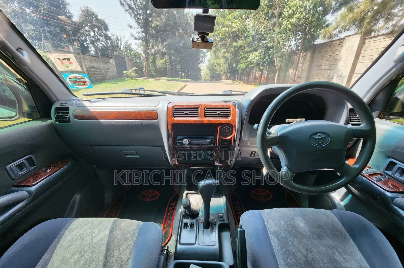 Toyota Land Cruiser Prado 2000 Silver