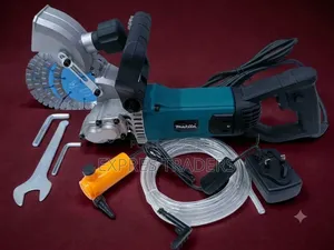 Makita Wall Chaser Machine