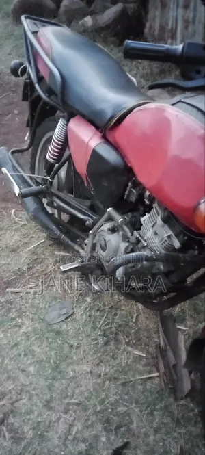 Bajaj Boxer 2014 Red