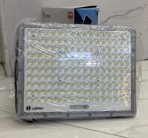 Luxman 800W Solar Flood Light